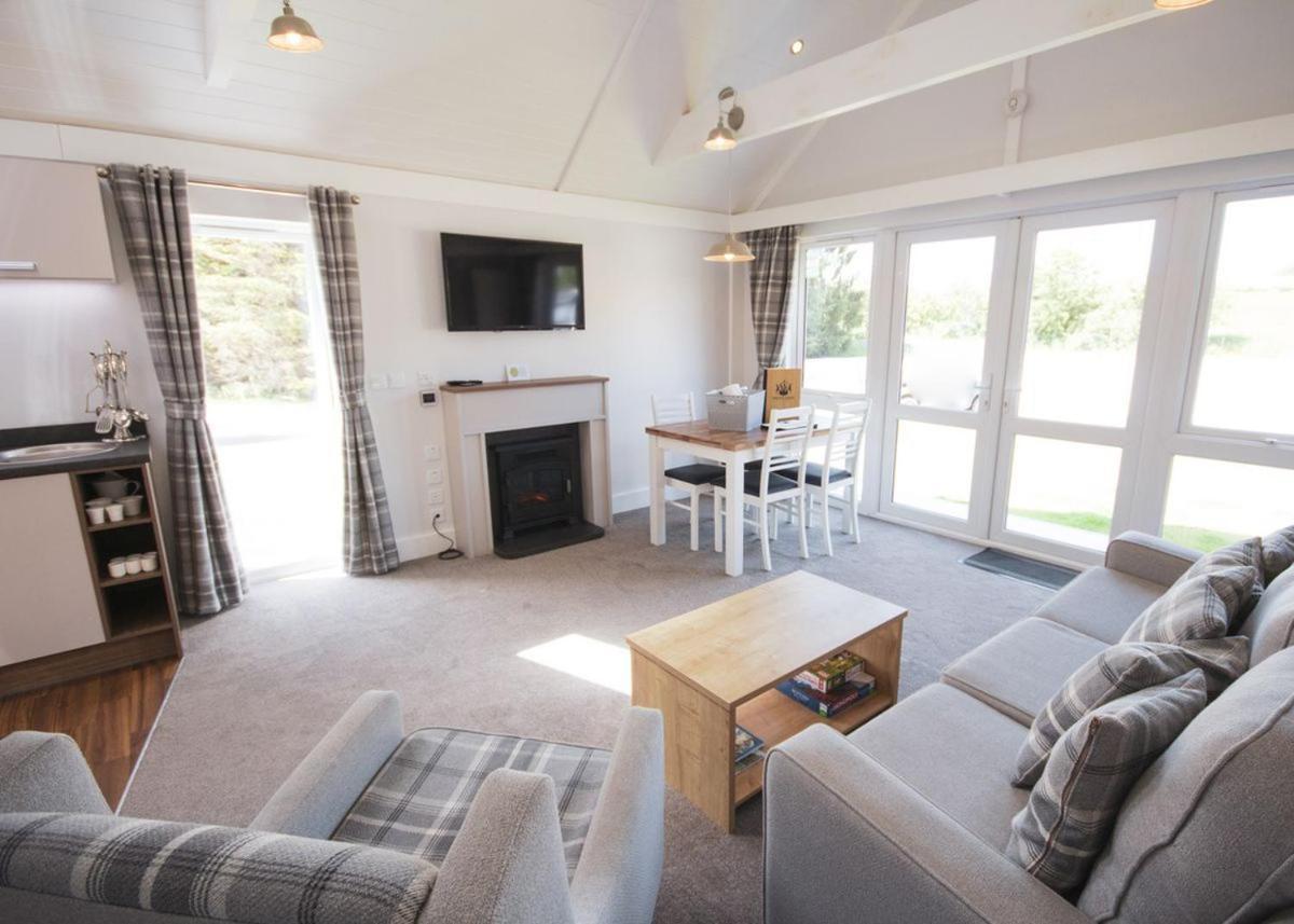 Westlands Country Park Hotel Annan Kültér fotó