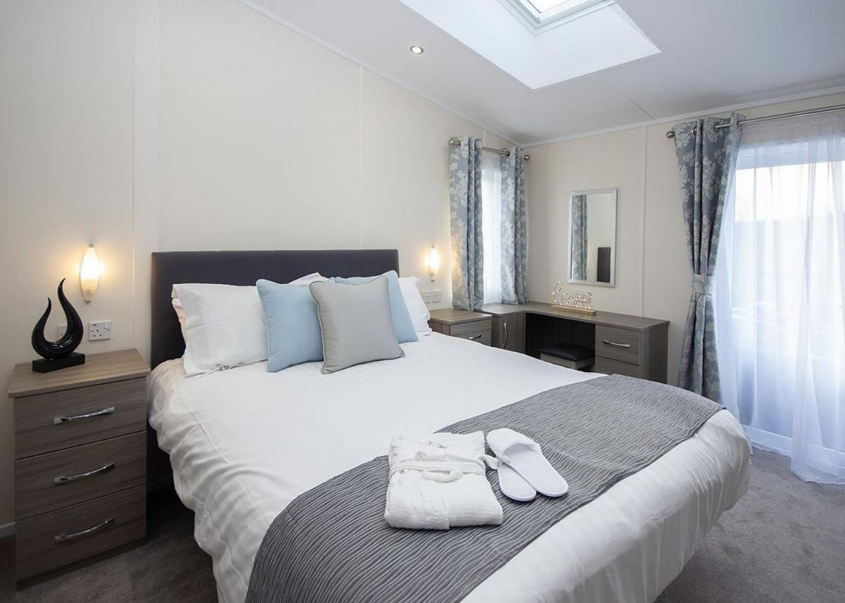 Westlands Country Park Hotel Annan Kültér fotó