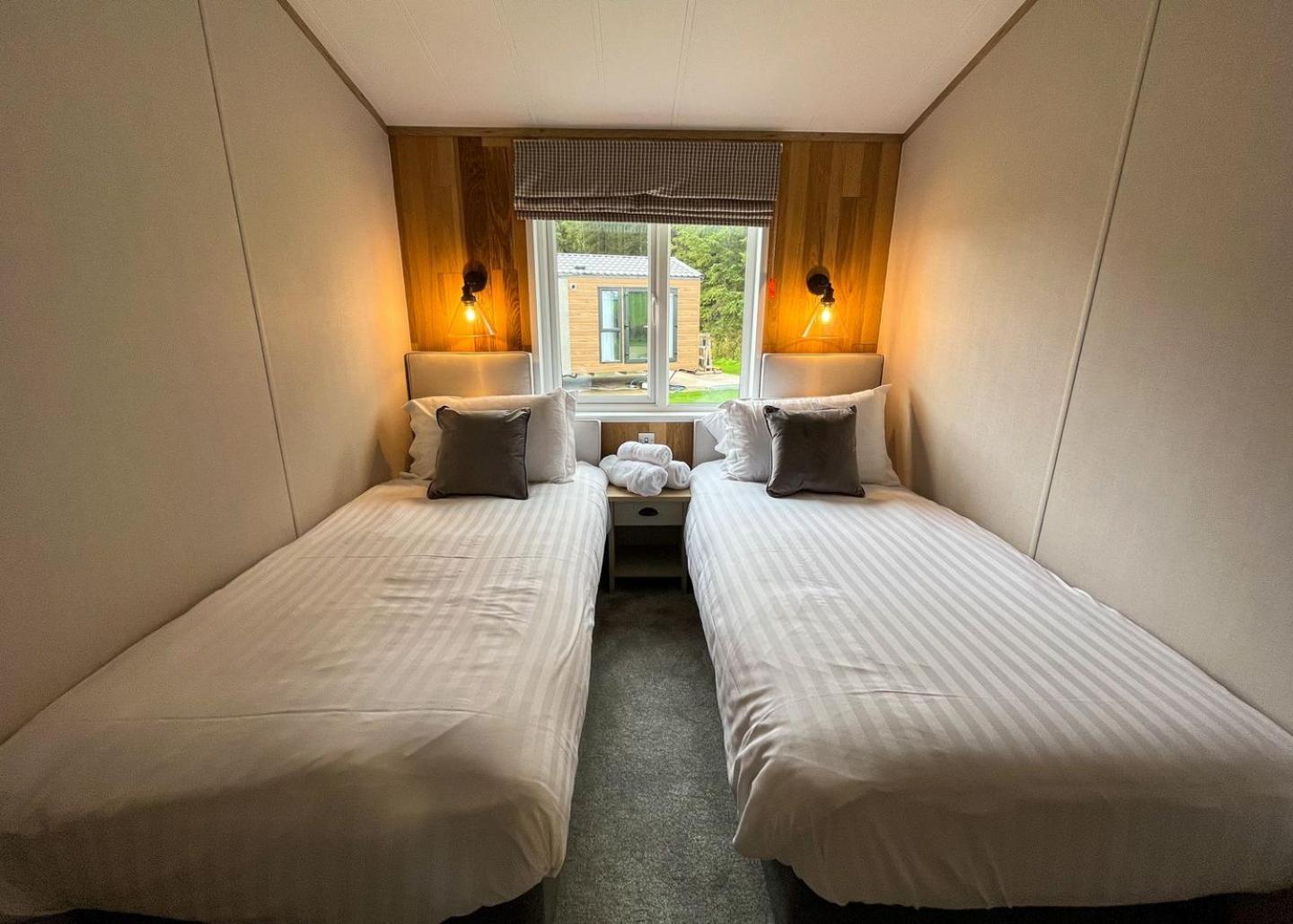 Westlands Country Park Hotel Annan Kültér fotó