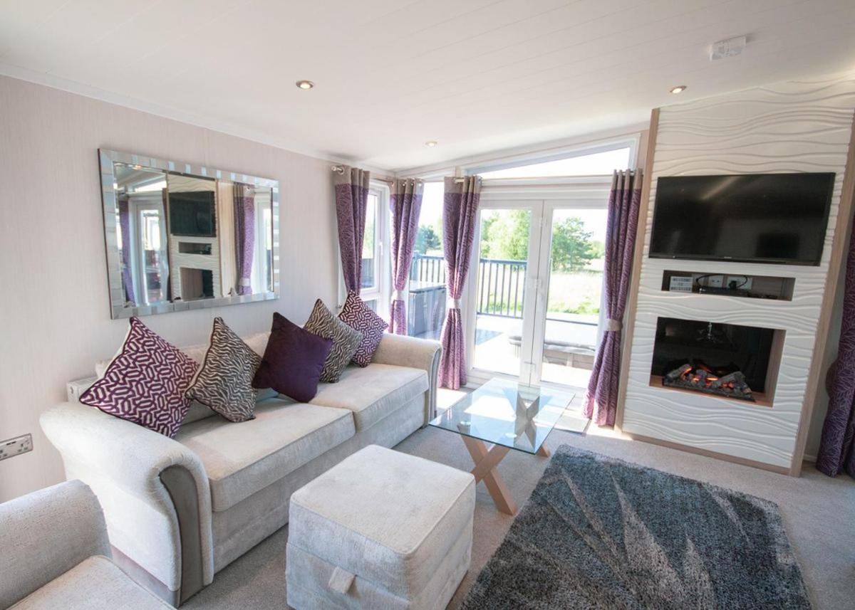 Westlands Country Park Hotel Annan Kültér fotó